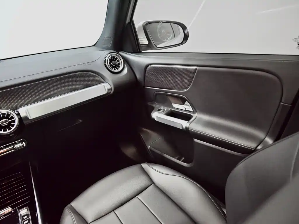 Mercedes-Benz GLB 2023 — фото 11