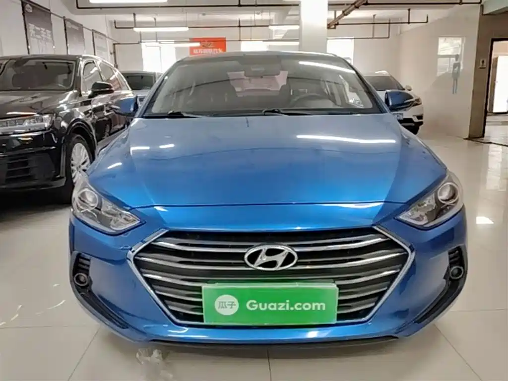Hyundai Elantra 2018 — фото 3