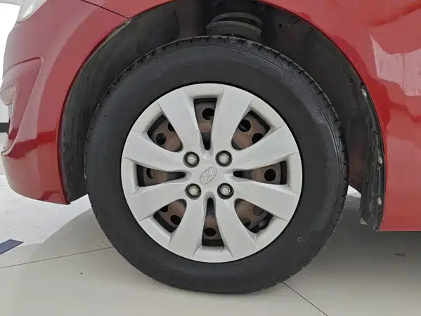 Hyundai Accent 2013