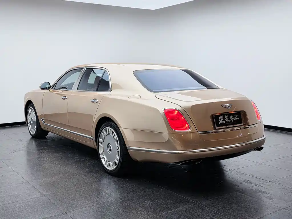 Bentley Mulsanne 2012 — фото 52