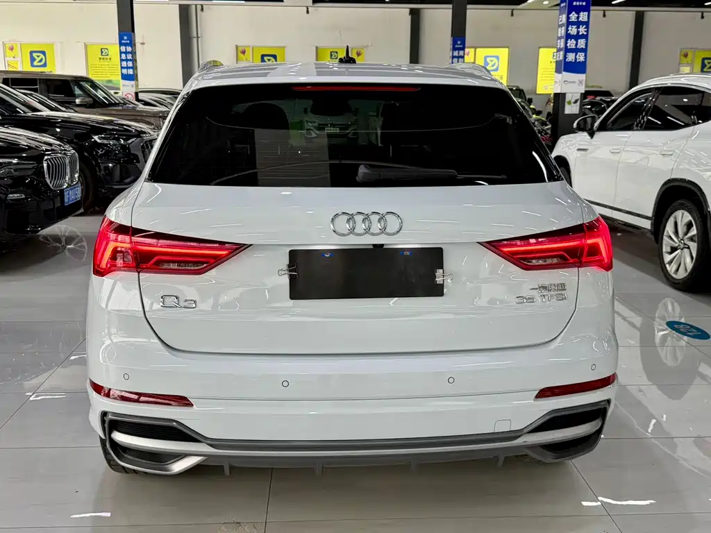 Audi Q3 2022 — фото 10