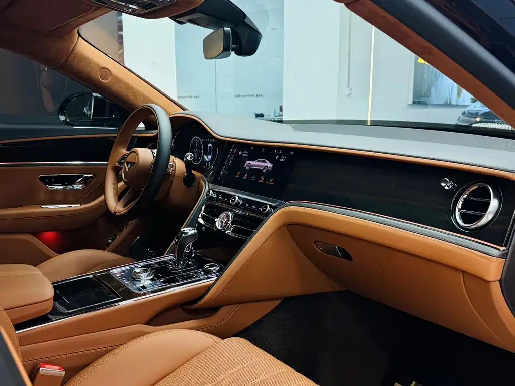Bentley Flying Spur PHEV 2023 — фото 27