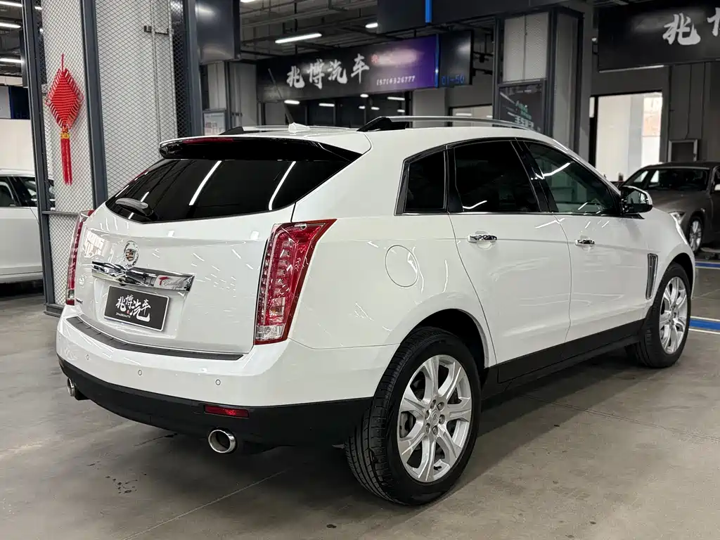 Cadillac SRX 2015 — фото 4