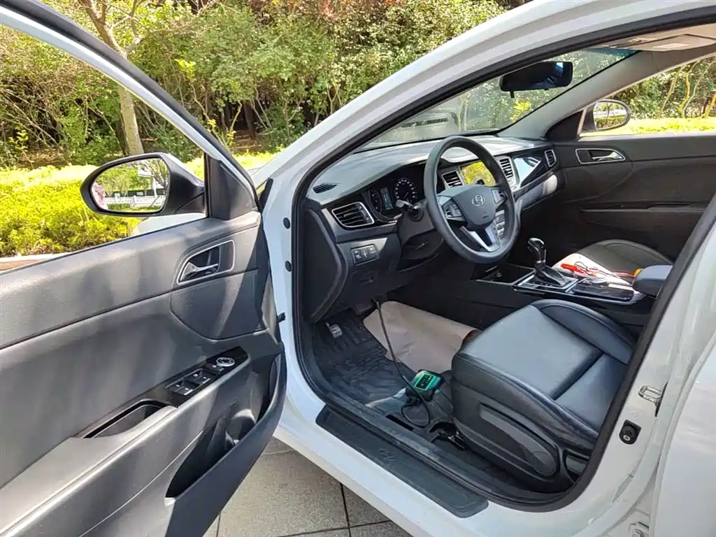Hyundai Mistra 2014 — фото 16