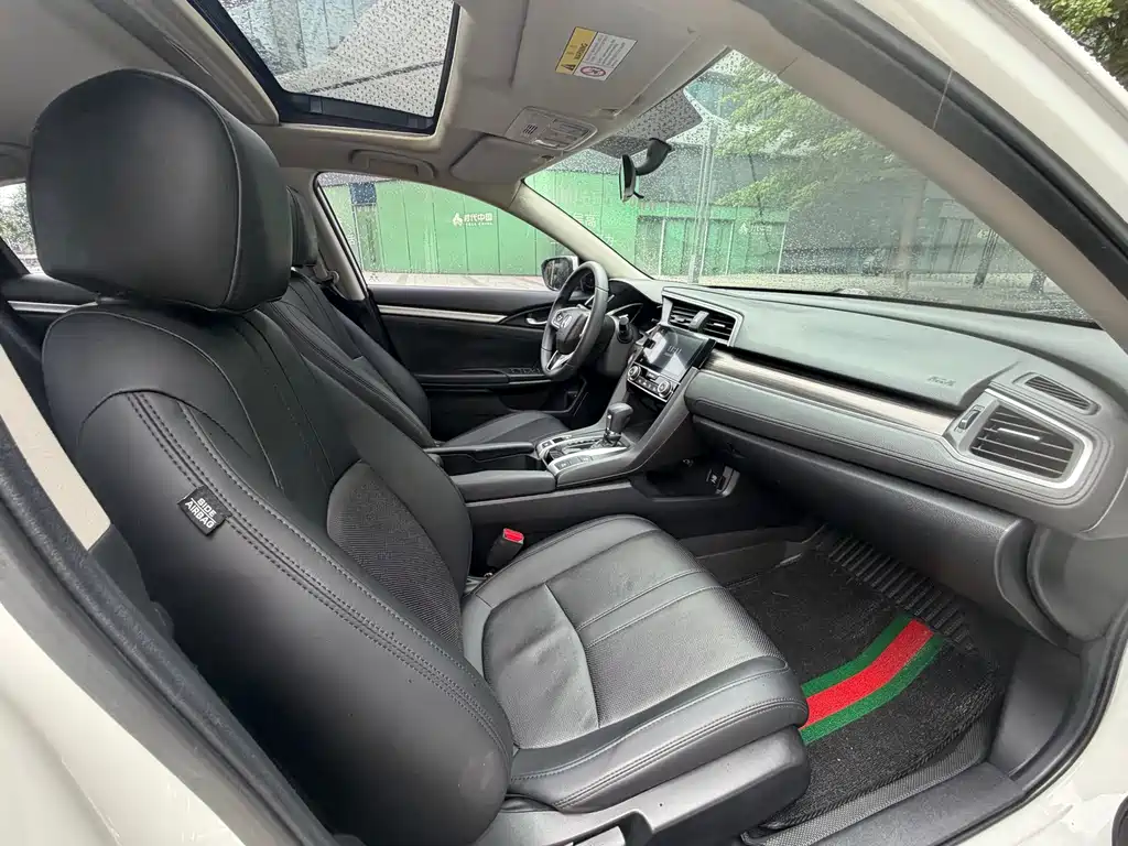 Honda Civic 2019 — фото 16