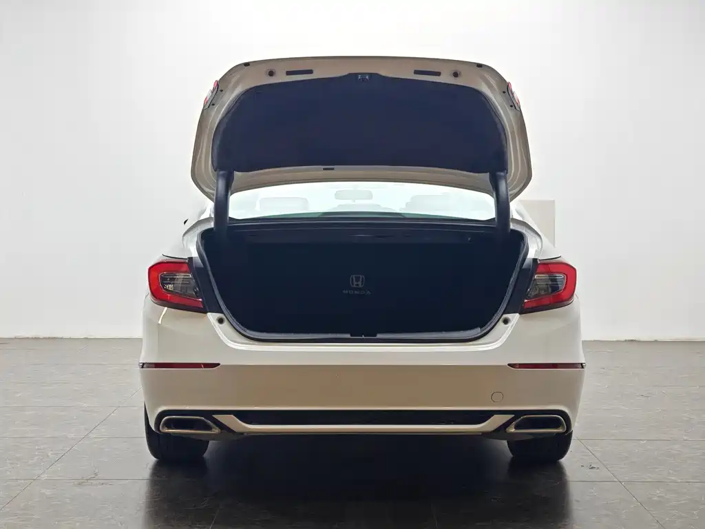 Honda Accord 2023 — фото 12