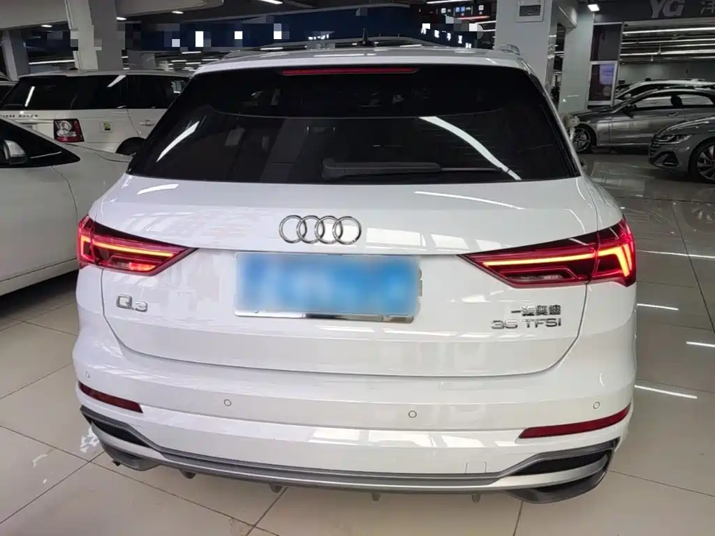 Audi Q3 2021 — фото 6