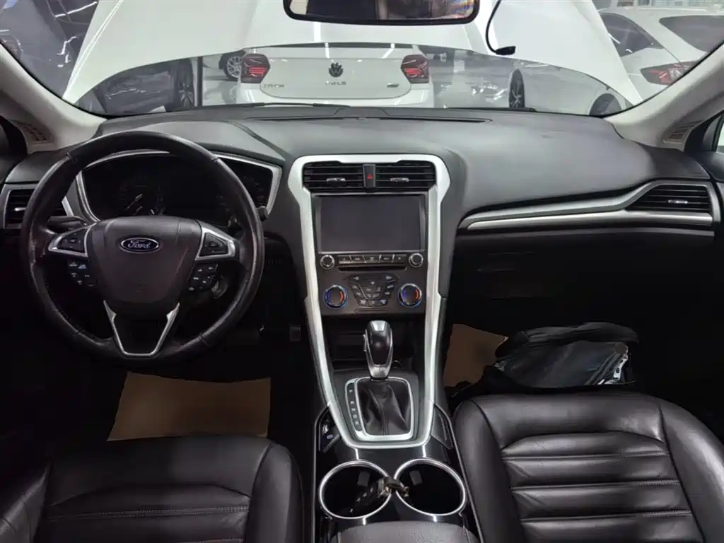 Ford Mondeo 2016 — фото 10