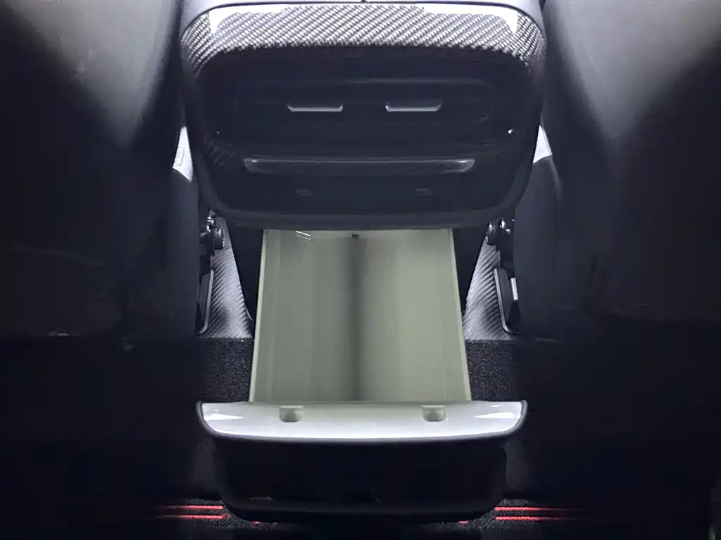 Xiaomi SU7 Ultra 2025 — фото 11