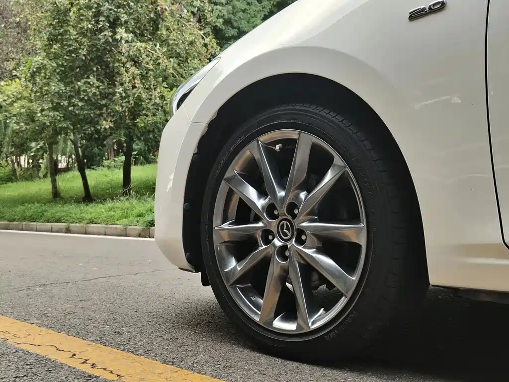 Mazda 3 Axela 2019 — фото 10