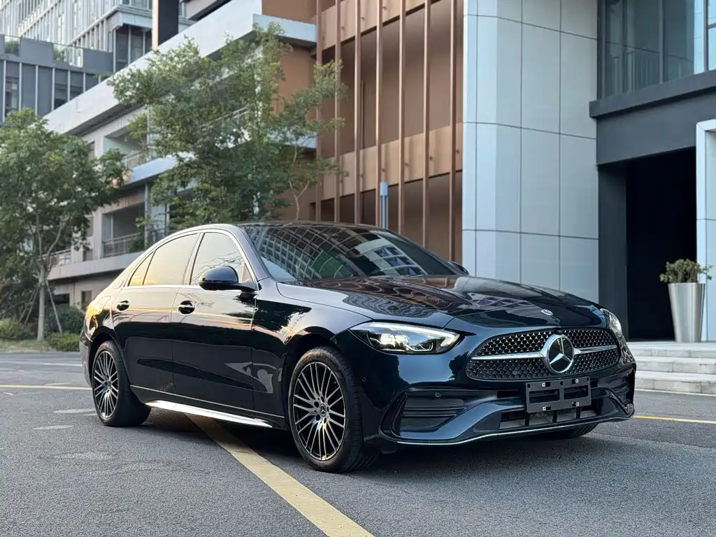 Mercedes-Benz C-Class 2023 — фото 3