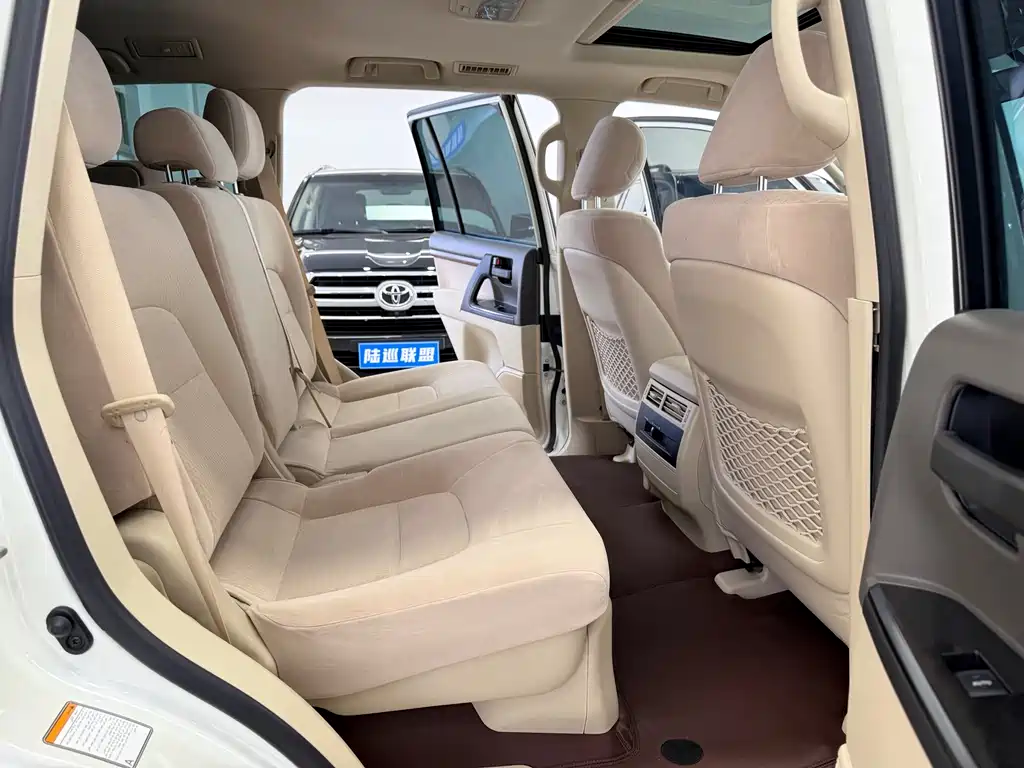Toyota Land Cruiser 2019 — фото 14