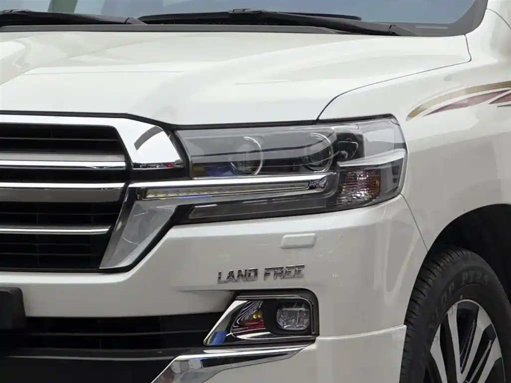 Toyota Land Cruiser 2019 — фото 3