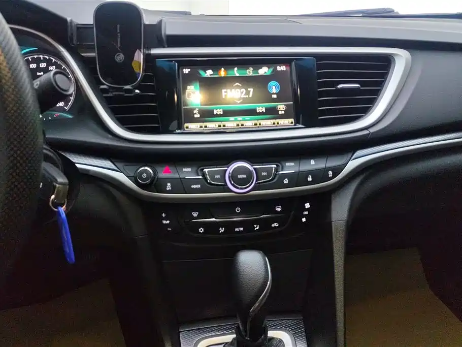 Buick Excelle 2019 — фото 13