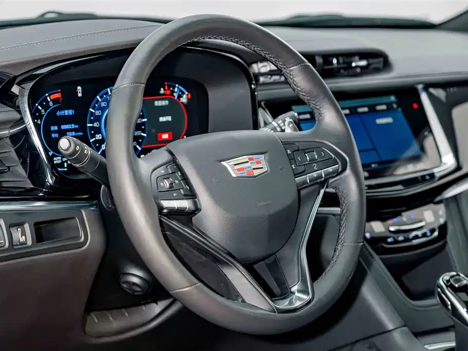 Cadillac XT6 2025 — фото 9