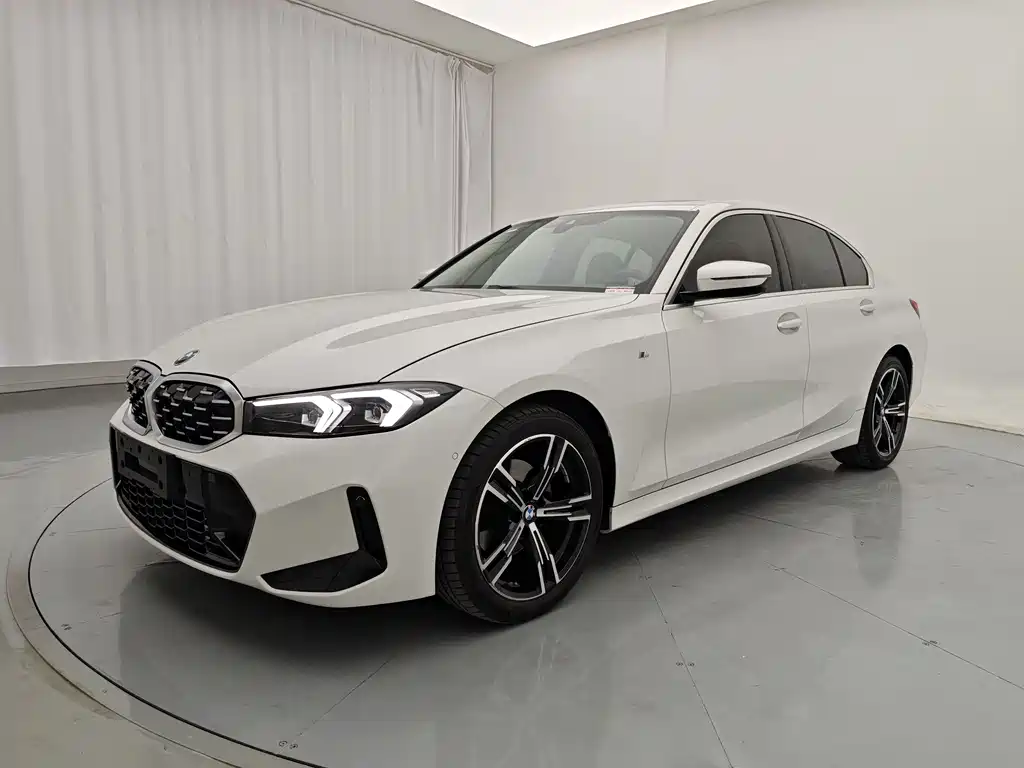 BMW 3 Series 2023 — фото 1