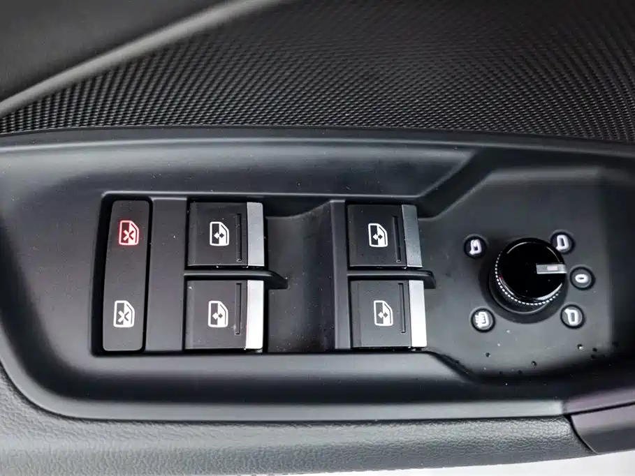 Audi A3 2024 — фото 17
