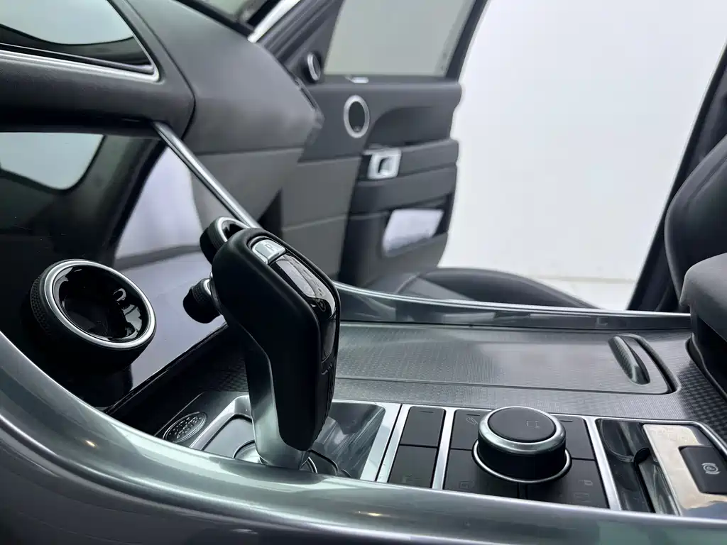 Land Rover Sport 2018 — фото 14