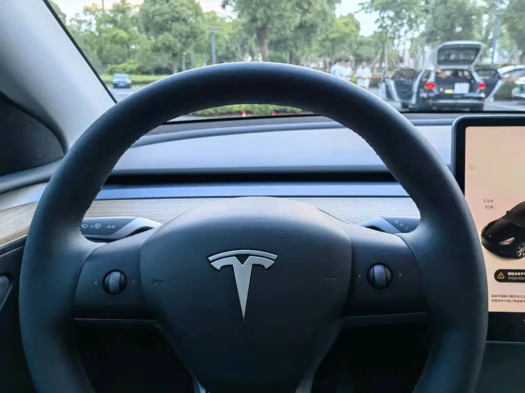 Tesla Model Y 2022 — фото 7