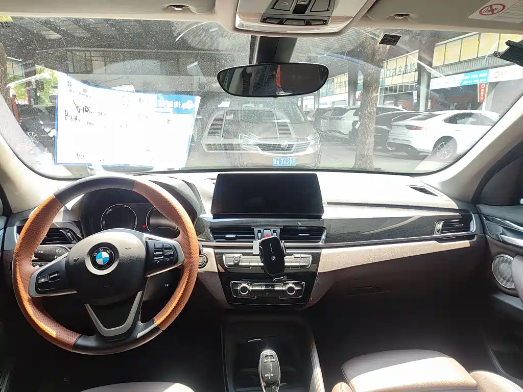 BMW X1 2021 — фото 4