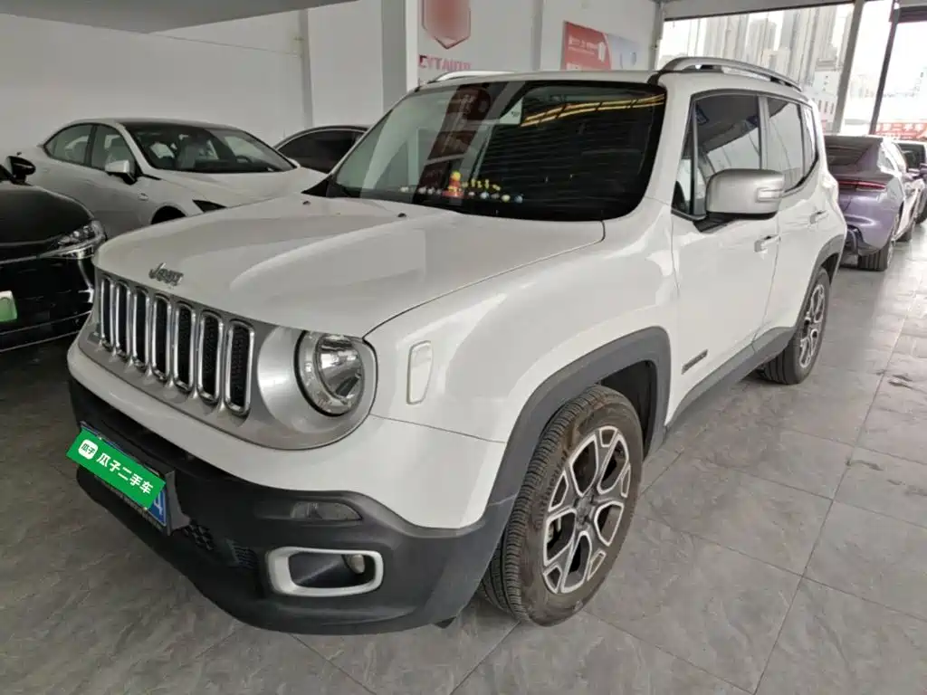 Jeep Renegade 2017 — фото 2