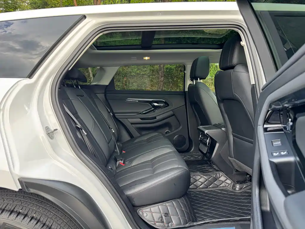 Land Rover Evoque 2022 — фото 21