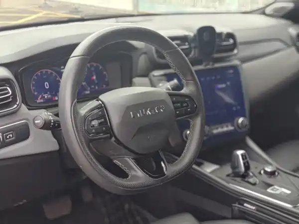 Lynk & Co 03 2022