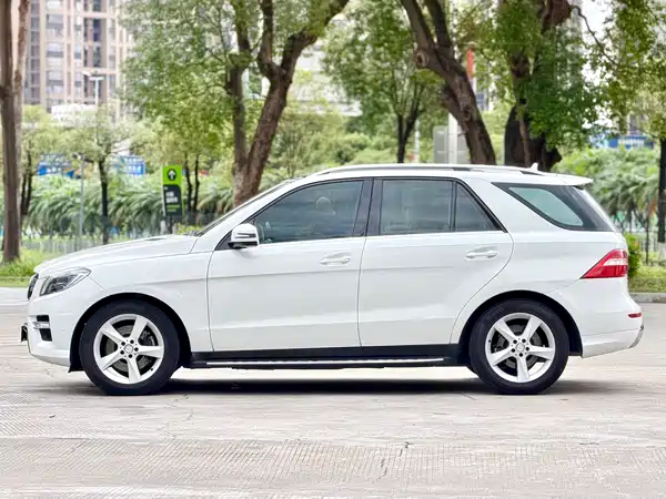 Mercedes-Benz M-Class 2014