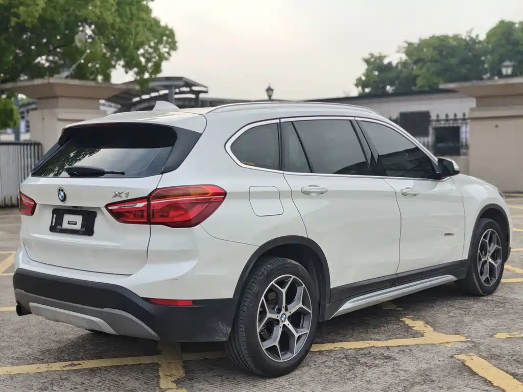 BMW X1 2018 — фото 11