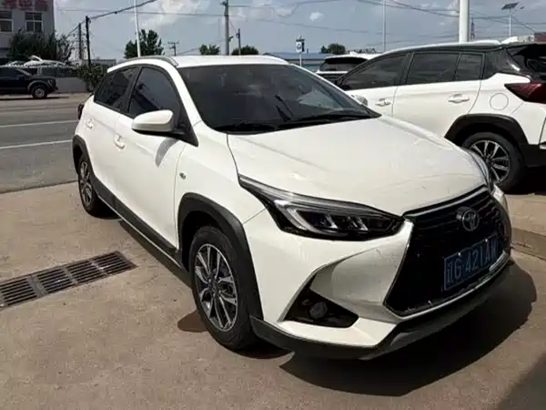 Toyota Yaris L 2022
