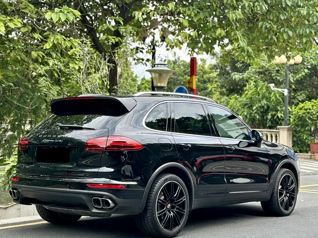 Porsche Cayenne 2015 — фото 4