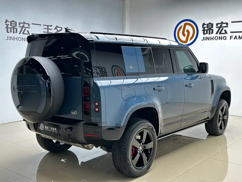 Land Rover Defender 2024 — фото 22