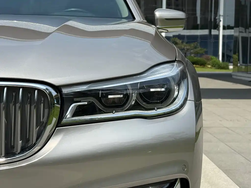 BMW 7 Series 2018 — фото 4