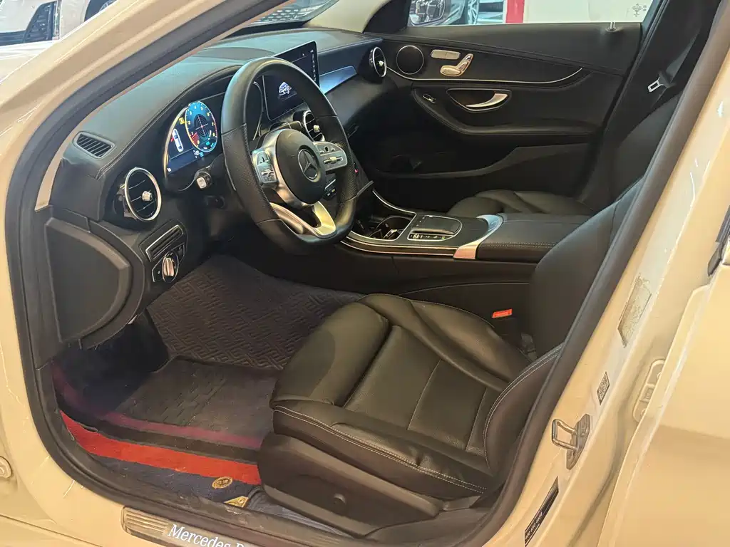 Mercedes-Benz C-Class 2019 — фото 4