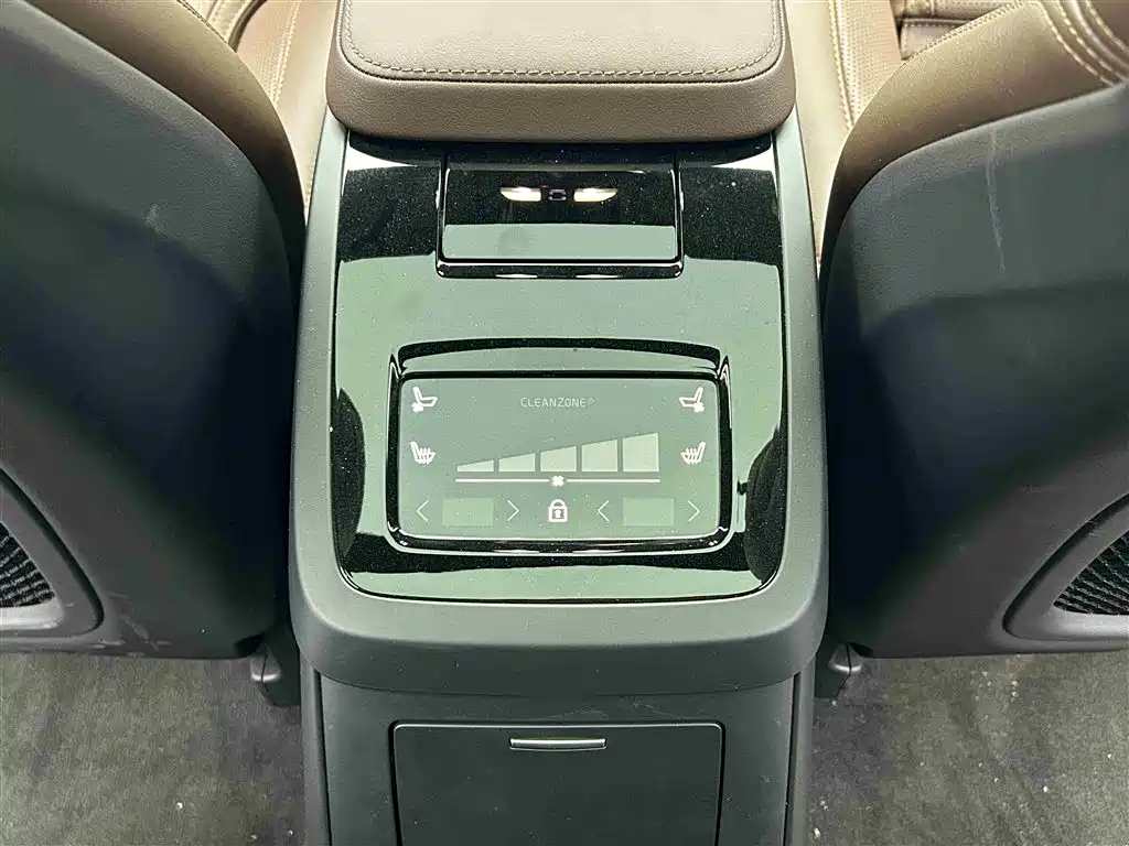 Volvo S90 PHEV 2024 — фото 11