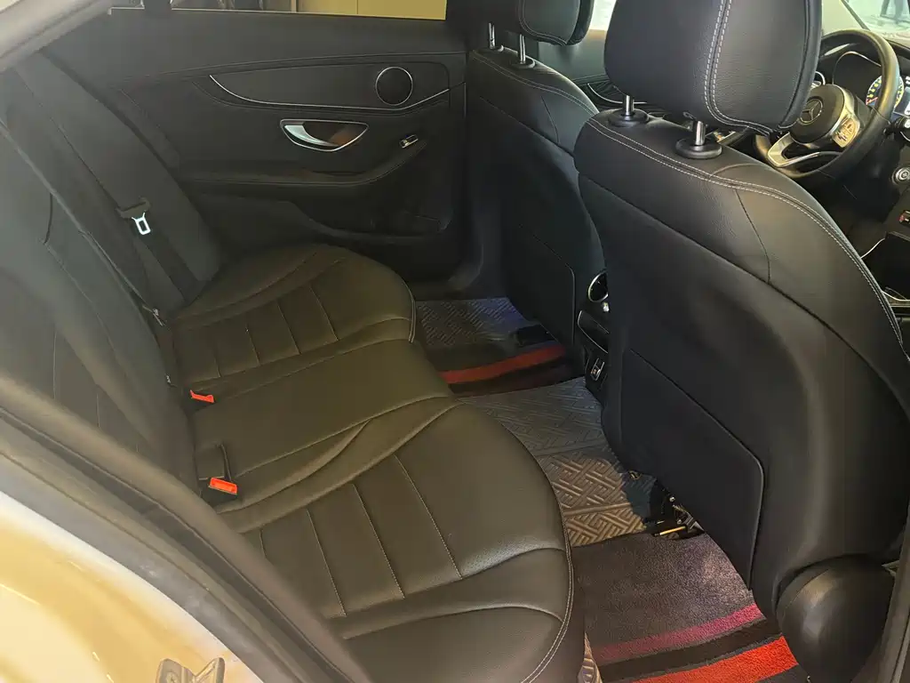 Mercedes-Benz C-Class 2019 — фото 12