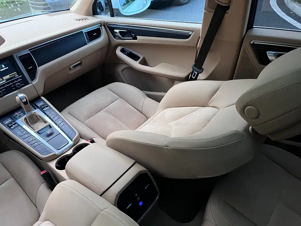 Porsche Macan 2015 — фото 15