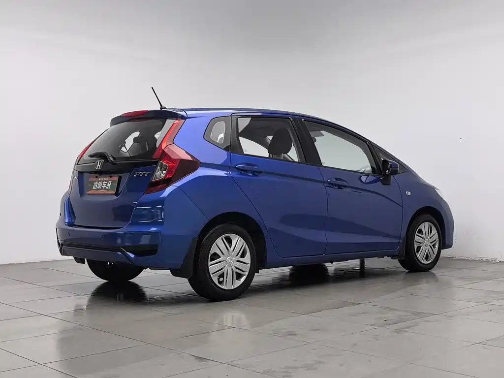 Honda Fit 2018 — фото 2