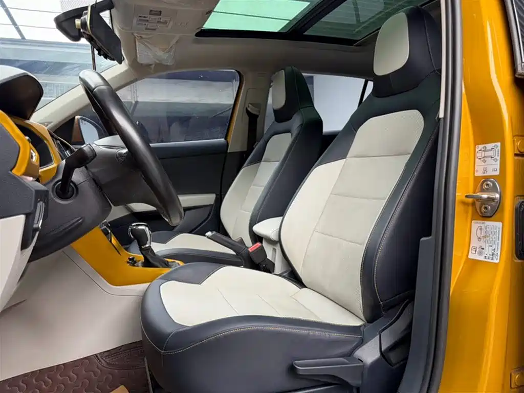 Volkswagen T-Cross 2019 — фото 17