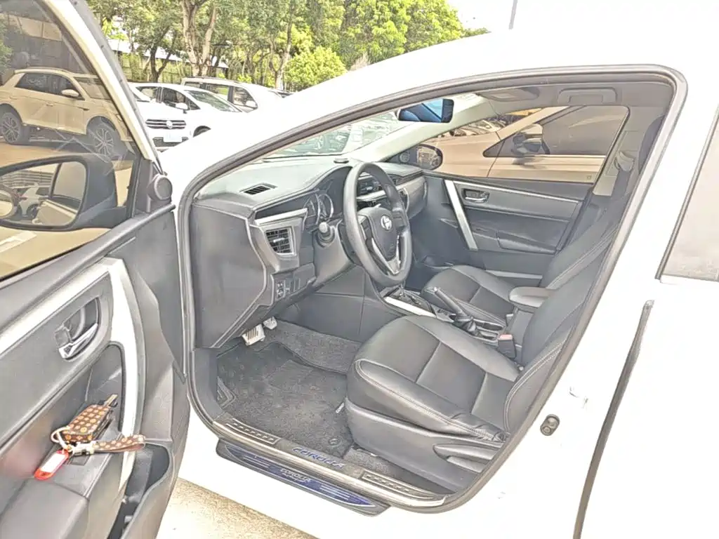 Toyota Corolla 2016 — фото 16