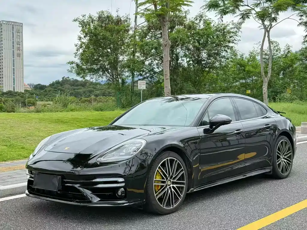 Porsche Panamera 2017 — фото 1