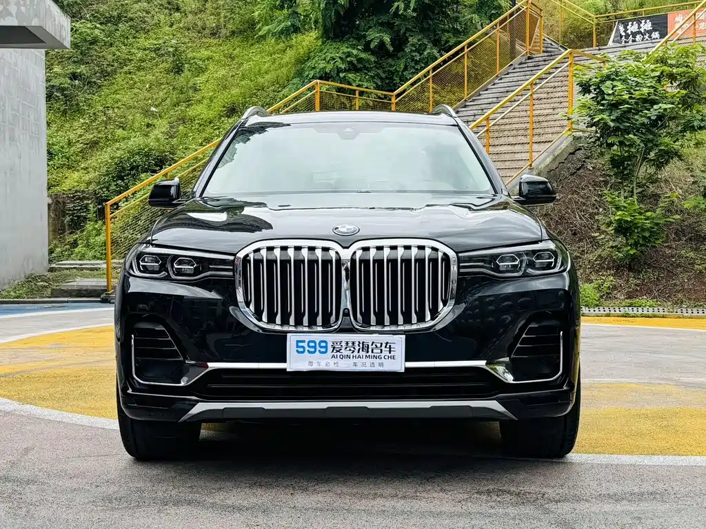 BMW X7 2021 — фото 2