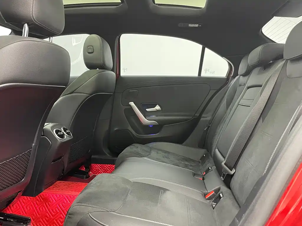 Mercedes-Benz A-Class 2019 — фото 14