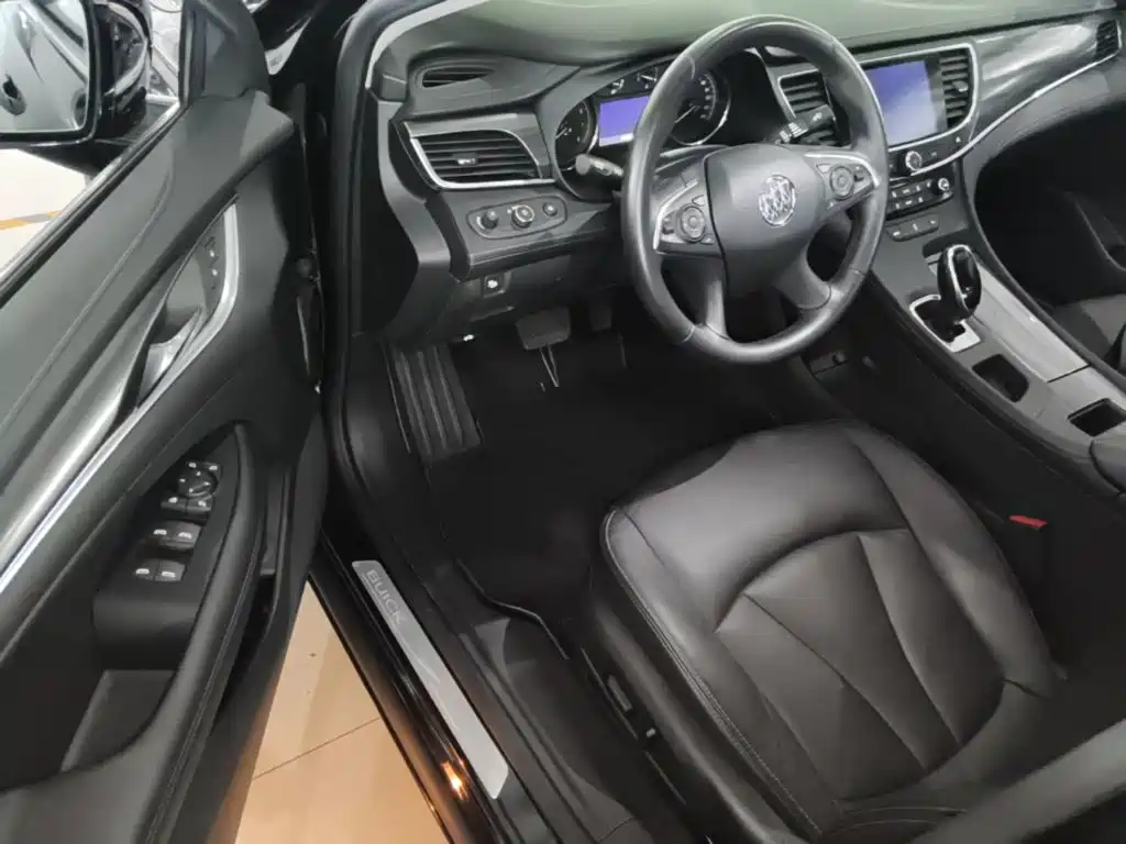 Buick LaCrosse 2020 — фото 12