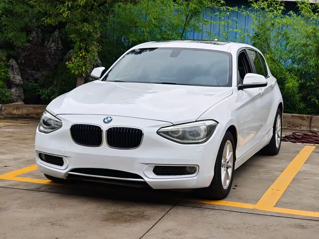 BMW 1 Series 2012 — фото 1