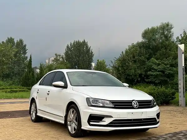 Volkswagen Sagitar 2018