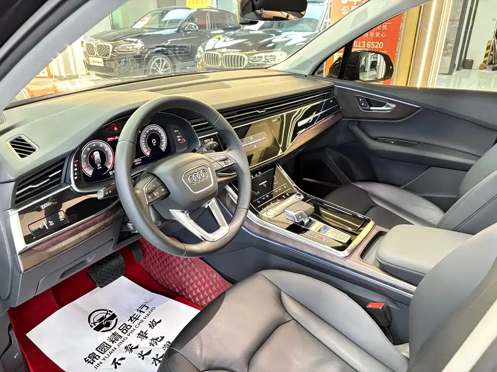 Audi Q7 2020 — фото 10