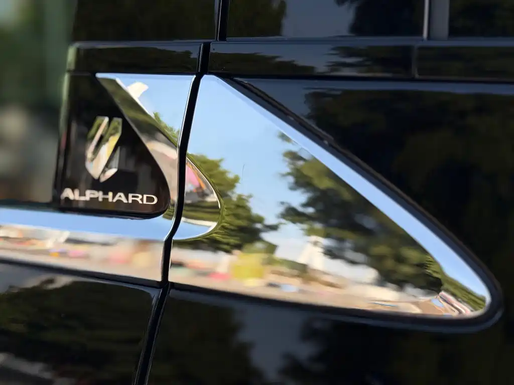 Toyota Alphard 2025 — фото 18
