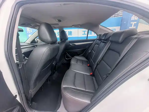 Geely Emgrand 2020