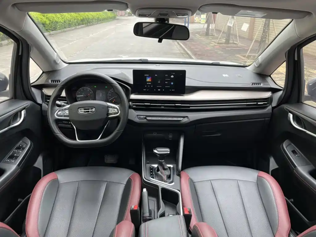Geely Vision X3 2022 — фото 12